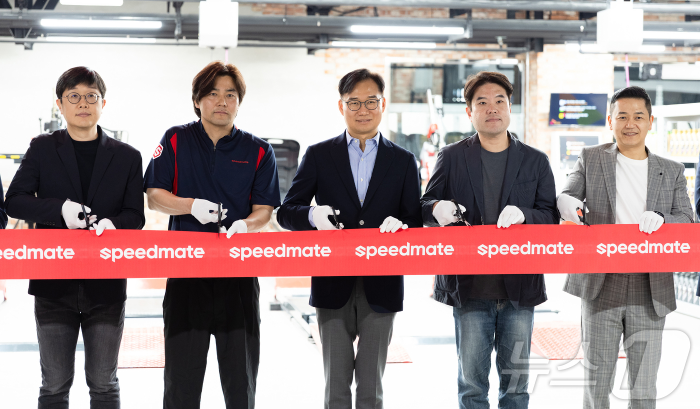 (서울=뉴스1) = SK스피드메이트는 1일 자동차 정비 브랜드 스피드메이트의 로고를 현대적 감각을 살려 새롭게 교체해 선보이고, 우수한 기술 전문성으로 한층 더 향상된 서비스를 실 …