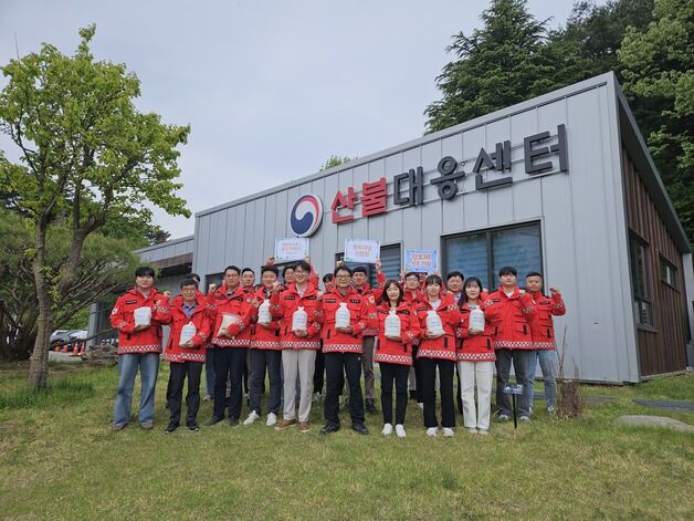 "산림사업장 무사고 기원" 동부산림청, 강릉단오제 신주미 봉정