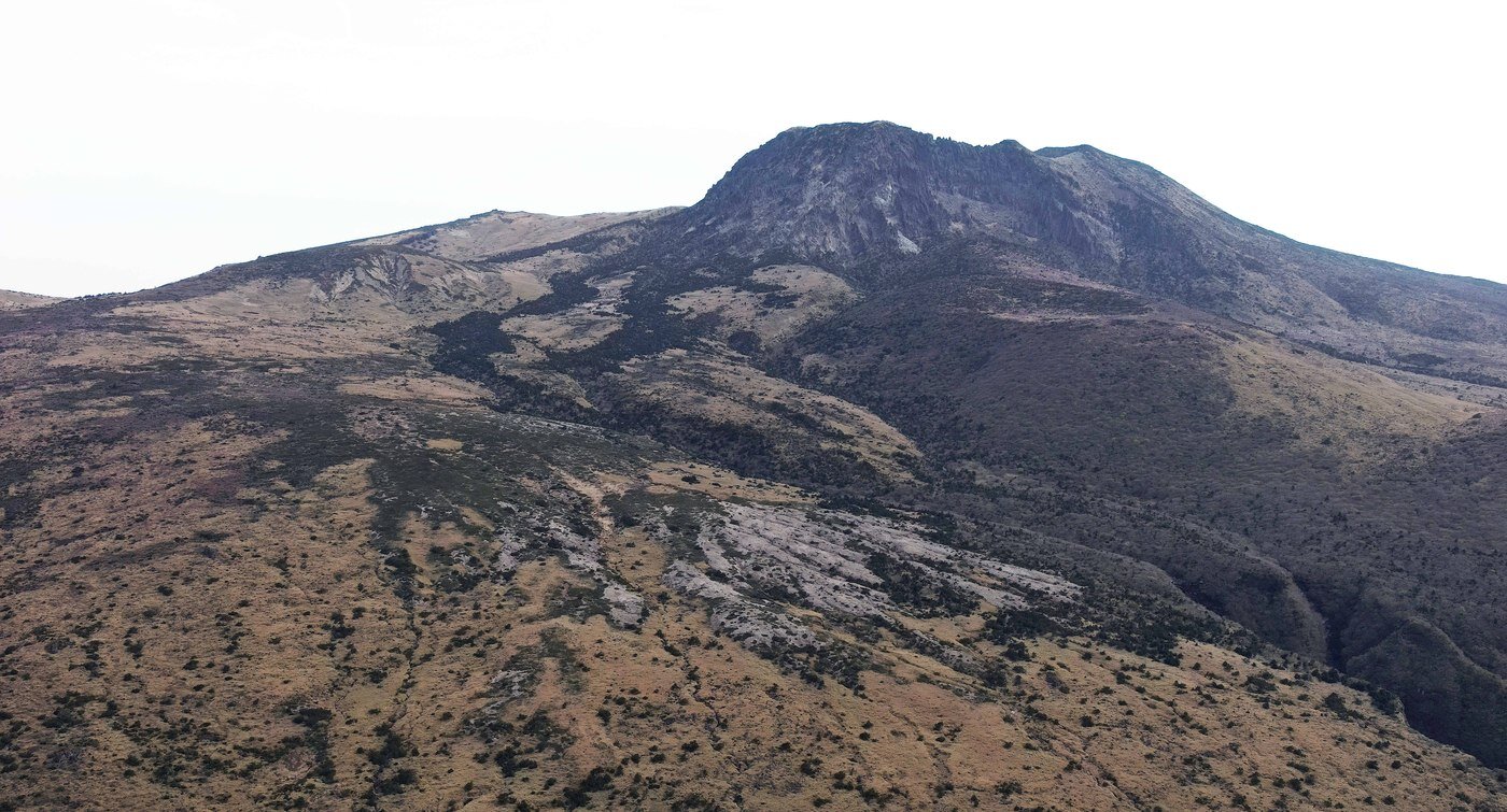 본문 이미지 - 드론으로 촬영한 모세왓 일대 전경(국가유산청 제공)