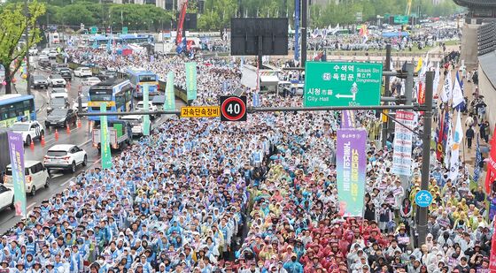 동십자각 일대 운집한 한국노총 조합원들