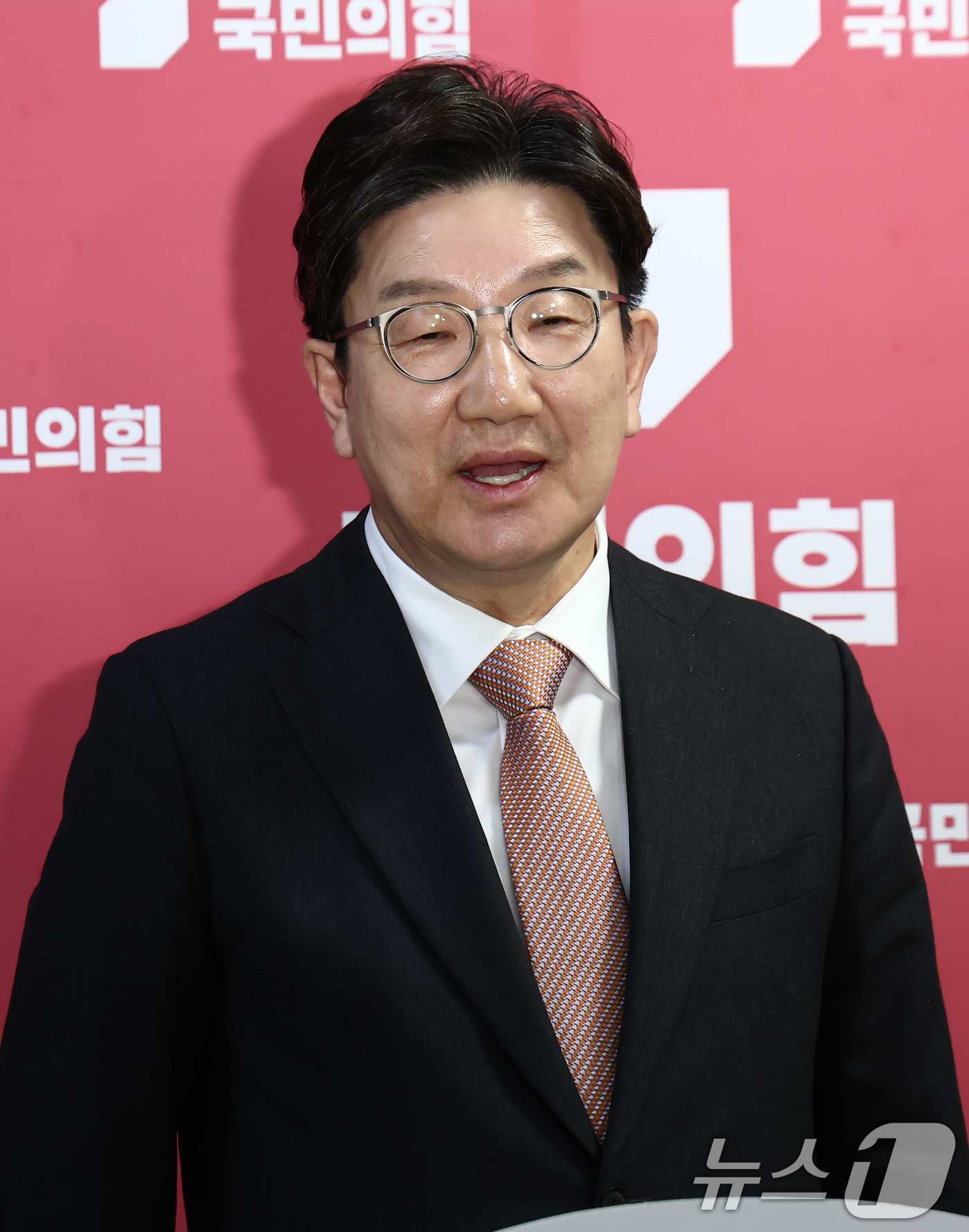 (서울=뉴스1) 김민지 기자 = 권성동 국민의힘 원내대표가 1일 서울 여의도 국회에서 이재명 더불어민주당 대통령 후보의 공직선거법 위반 사건에 대한 대법원의 유죄 취지 파기환송 판 …