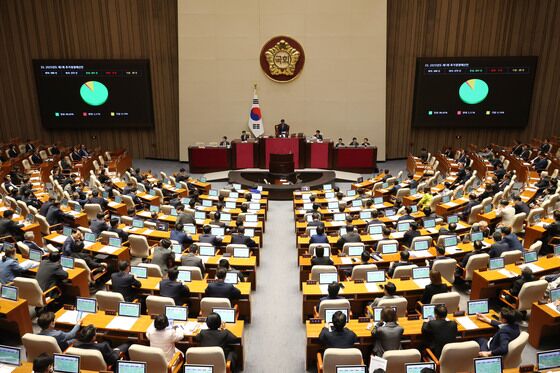거여 된 민주, 尹거부권 막혔던 '李공약 법안' 처리 속도전