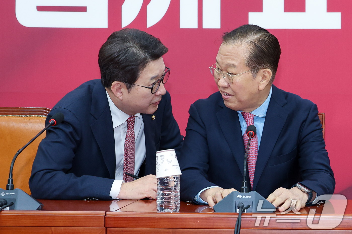 (서울=뉴스1) 안은나 기자 = 권영세 국민의힘 비상대책위원장이 10일 서울 여의도 국회에서 김문수 대통령 후보 자격 취소·한덕수 예비후보 입당 및 대선후보 등록 과정에 대해 기자 …