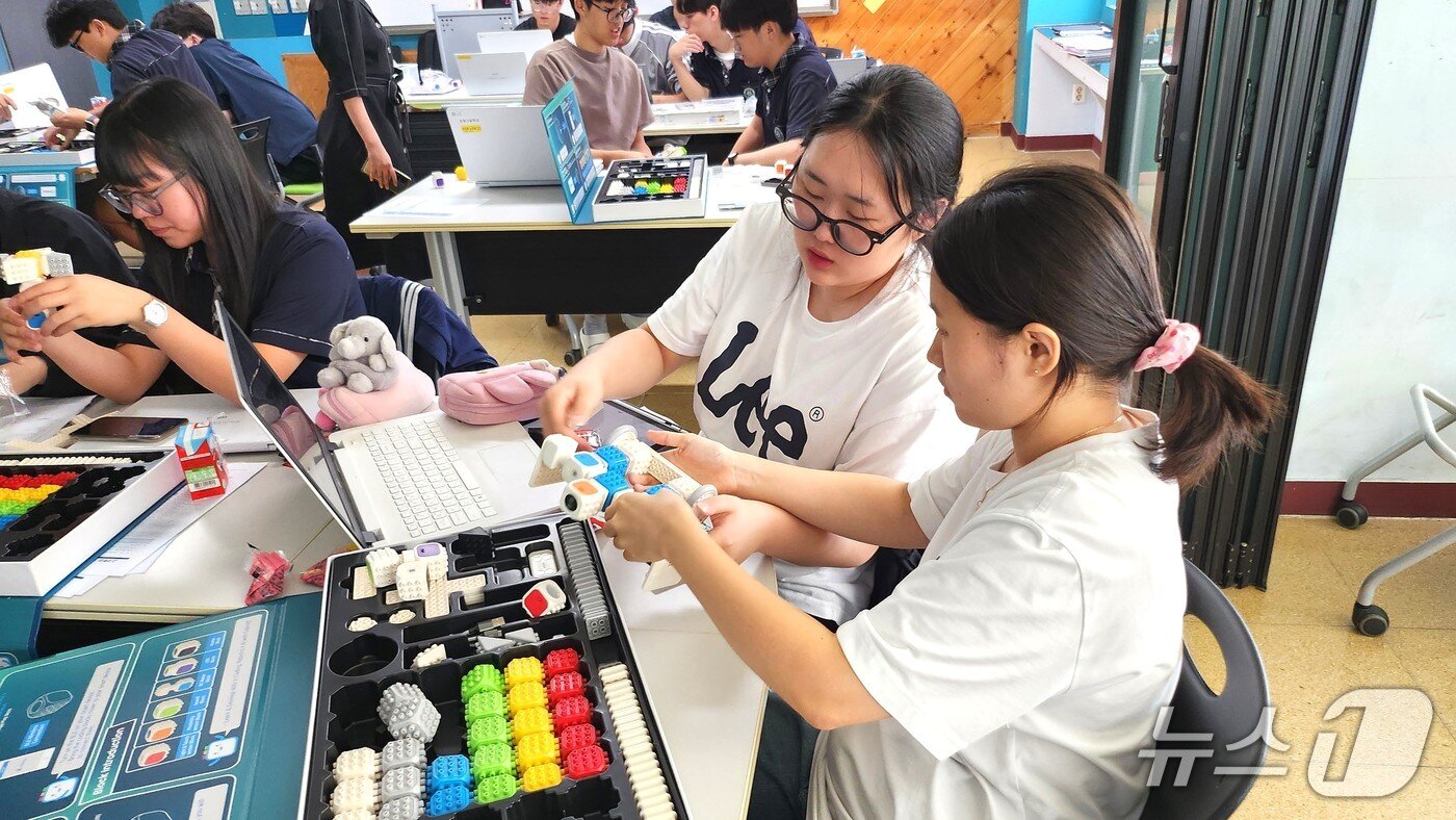 본문 이미지 - 순창고등학교 수업모습.(전북교육청 제공, 재판매 및 DB 금지)/뉴스1