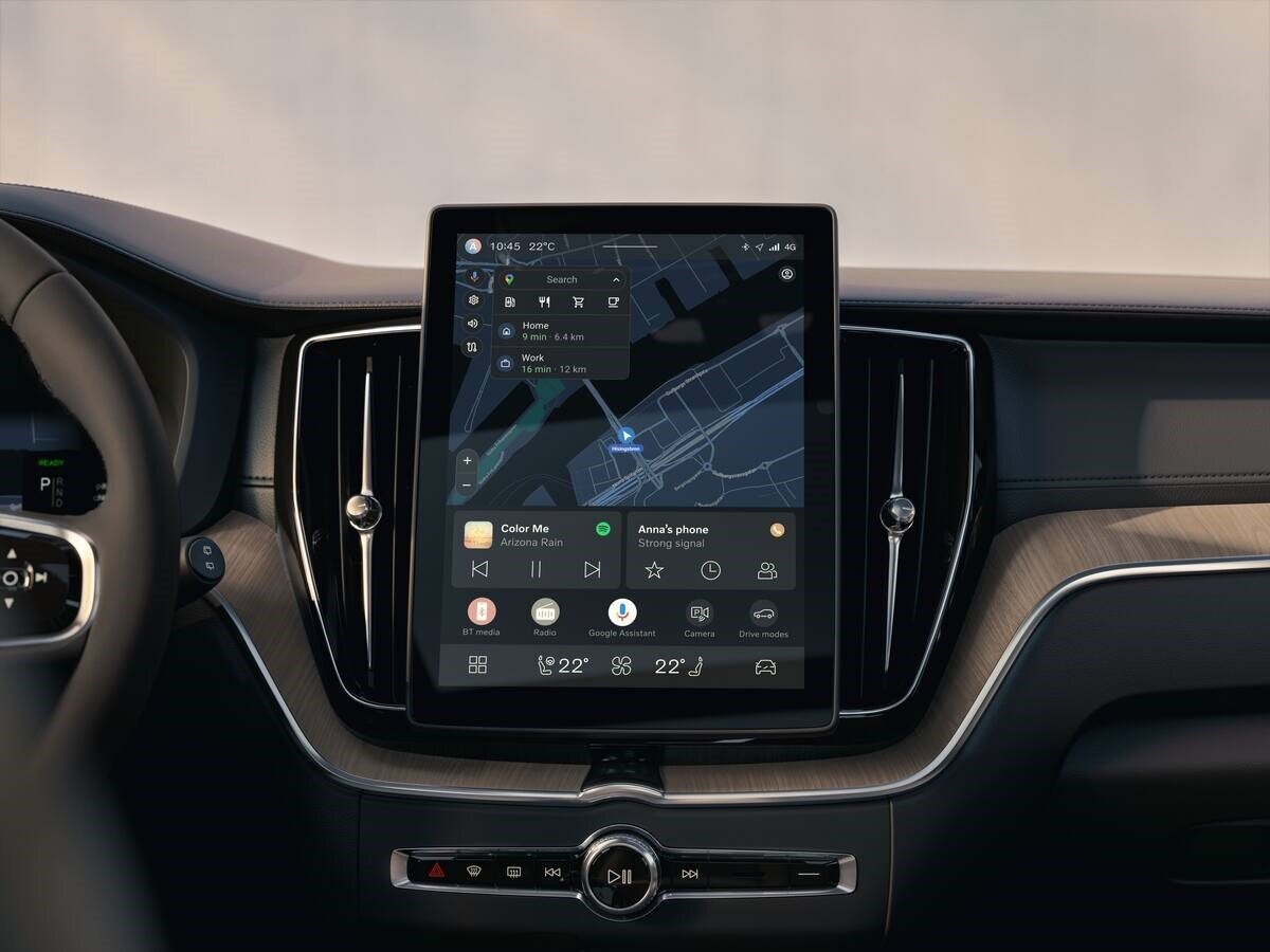 본문 이미지 - 지난 2월 공개된 볼보자동차 중형 스포츠유틸리티차&#40;SUV&#41; &#39;XC60&#39; 2세대 2차 페이스리프트 모델 센터패시아&#40;볼보차 홈페이지 갈무리&#41;.