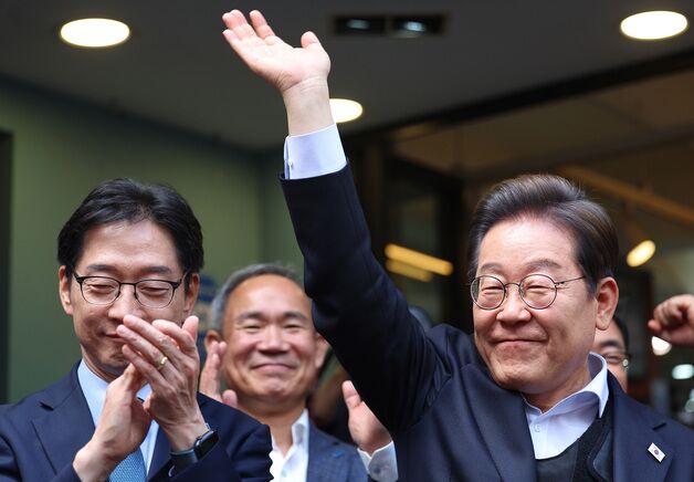 이재명, 경남 찾아 "대립해도 죽이려고 하면 안돼…색깔이 뭐가 중요"(종합)