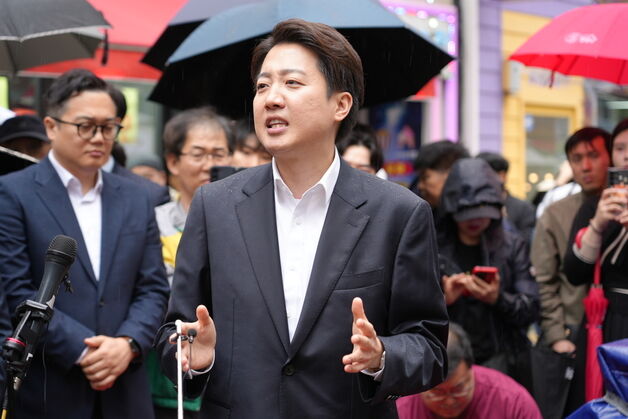 홍준표, 이준석에 "이번 대선판은 이재명 대 이준석 두 사람"
