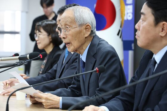 민주 "대선 '헌정수호vs반헌정 세력' 대결…겸손하게 최선"