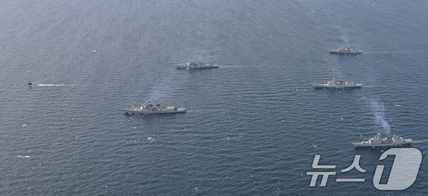 (서울=뉴스1) 박지혜 기자 = 한미 해군은 5월 8일부터 11일까지 동해에서 한미 해군의 압도적인 전력으로 적의 해상도발에 대한 즉각적인 대응태세를 확립하고 연합작전 수행능력을 …