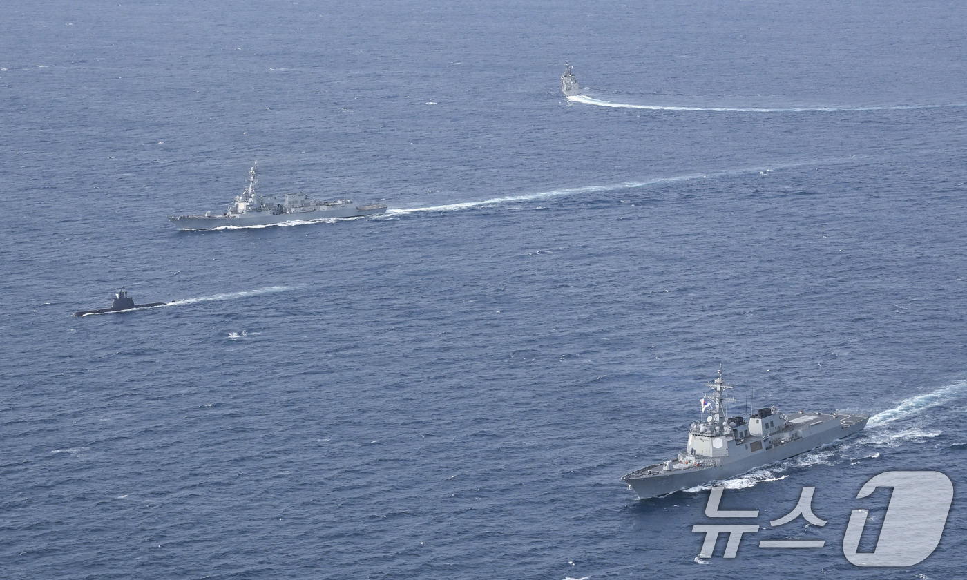 (서울=뉴스1) 박지혜 기자 = 한미 해군은 5월 8일부터 11일까지 동해에서 한미 해군의 압도적인 전력으로 적의 해상도발에 대한 즉각적인 대응태세를 확립하고 연합작전 수행능력을 …