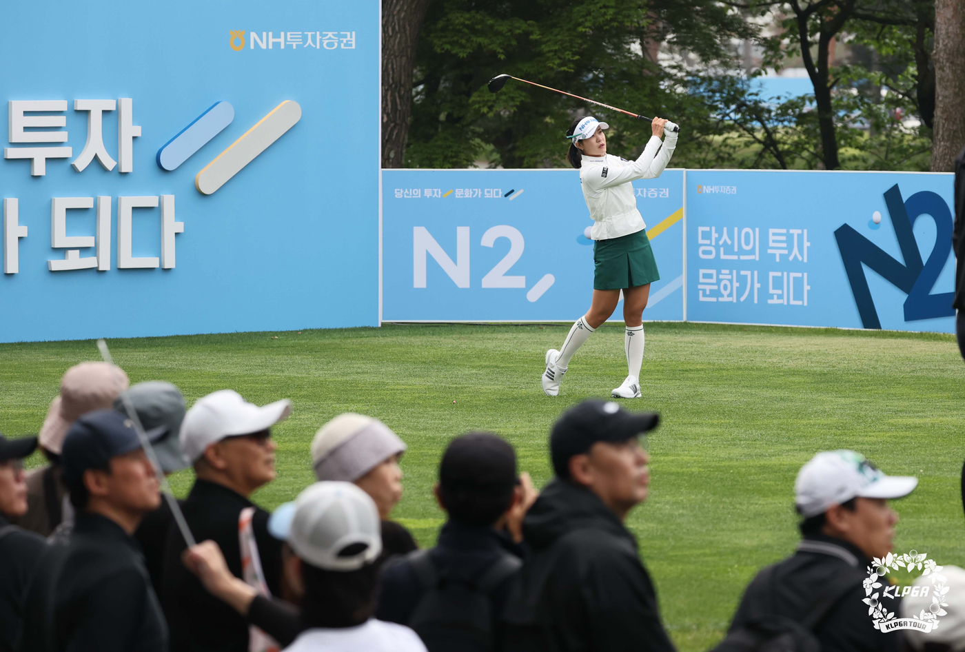 (서울=뉴스1) = 박민지가 11일 경기 용인시 수원CC에서 열린 'NH투자증권 레이디스 챔피언십' 최종라운드 1번홀에서 티샷을 하고 있다. (KLPGA 제공. 재판매 및 DB 금 …