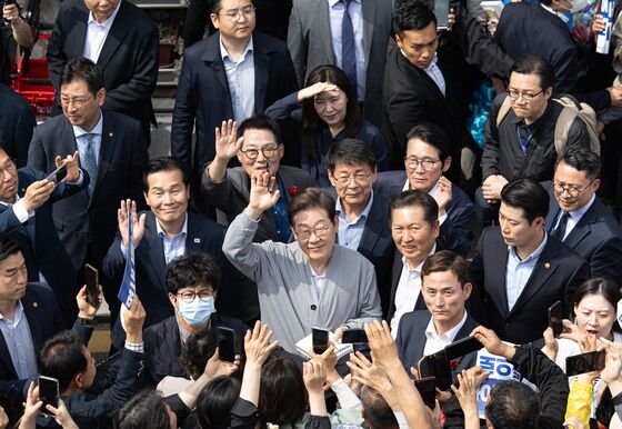 민주 "내란 아직 끝나지 않았다"…광화문 광장 대선 출정식