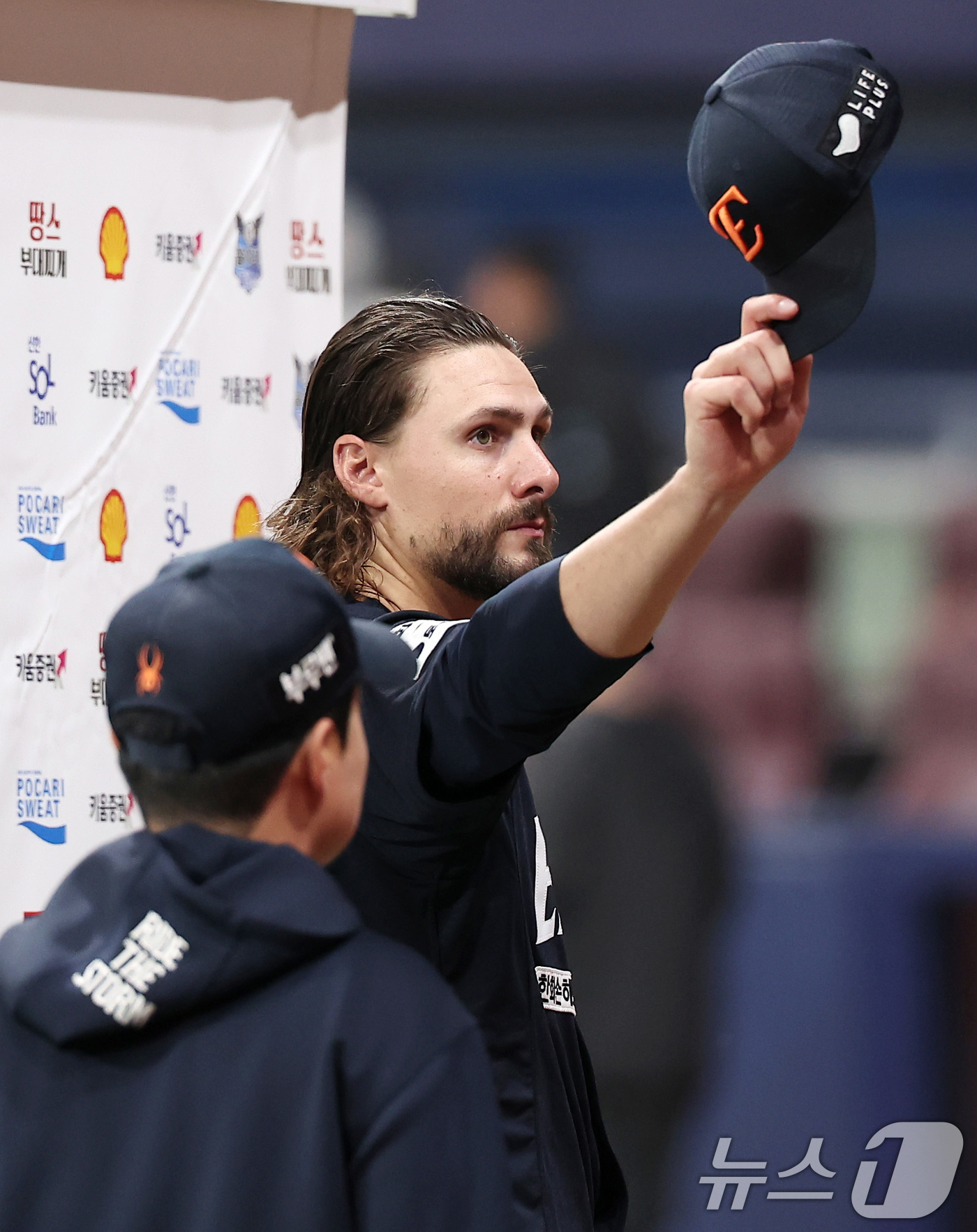 (서울=뉴스1) 김성진 기자 = 한화 와이스가 11일 서울 구로구 고척스카이돔에서 열린 '2025 신한 SOL뱅크 KBO리그' 한화 이글스와 키움 히어로즈의 경기에서 8-0으로 승 …