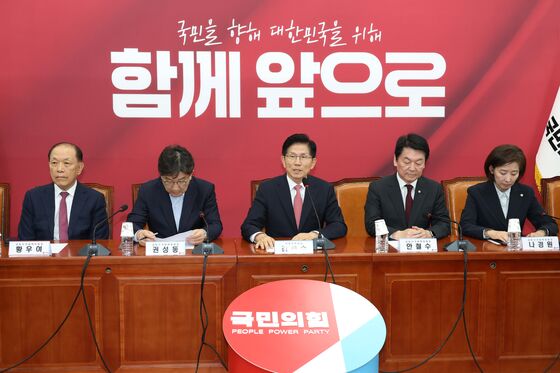 첫 선대위 회의…김문수 "시간이 없다. 죽기살기로 하겠다"