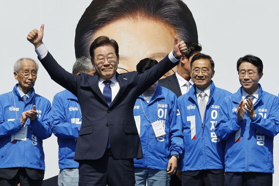 [속보] 이재명 "위기 극복 총사령관·경제·국민통합 대통령 되겠다"