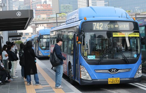 전국 버스노조, 쟁의절차 돌입…"2만 6200여대 참여"
