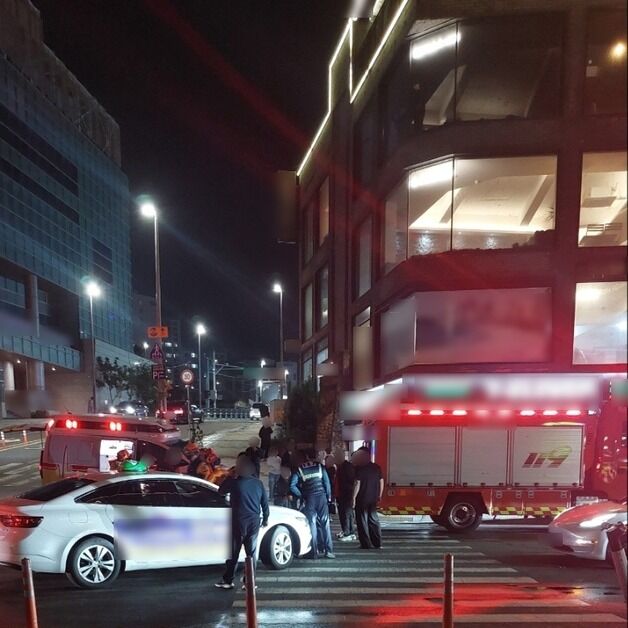 부산 해운대서 택시가 보행자 들이받아…2명 경상