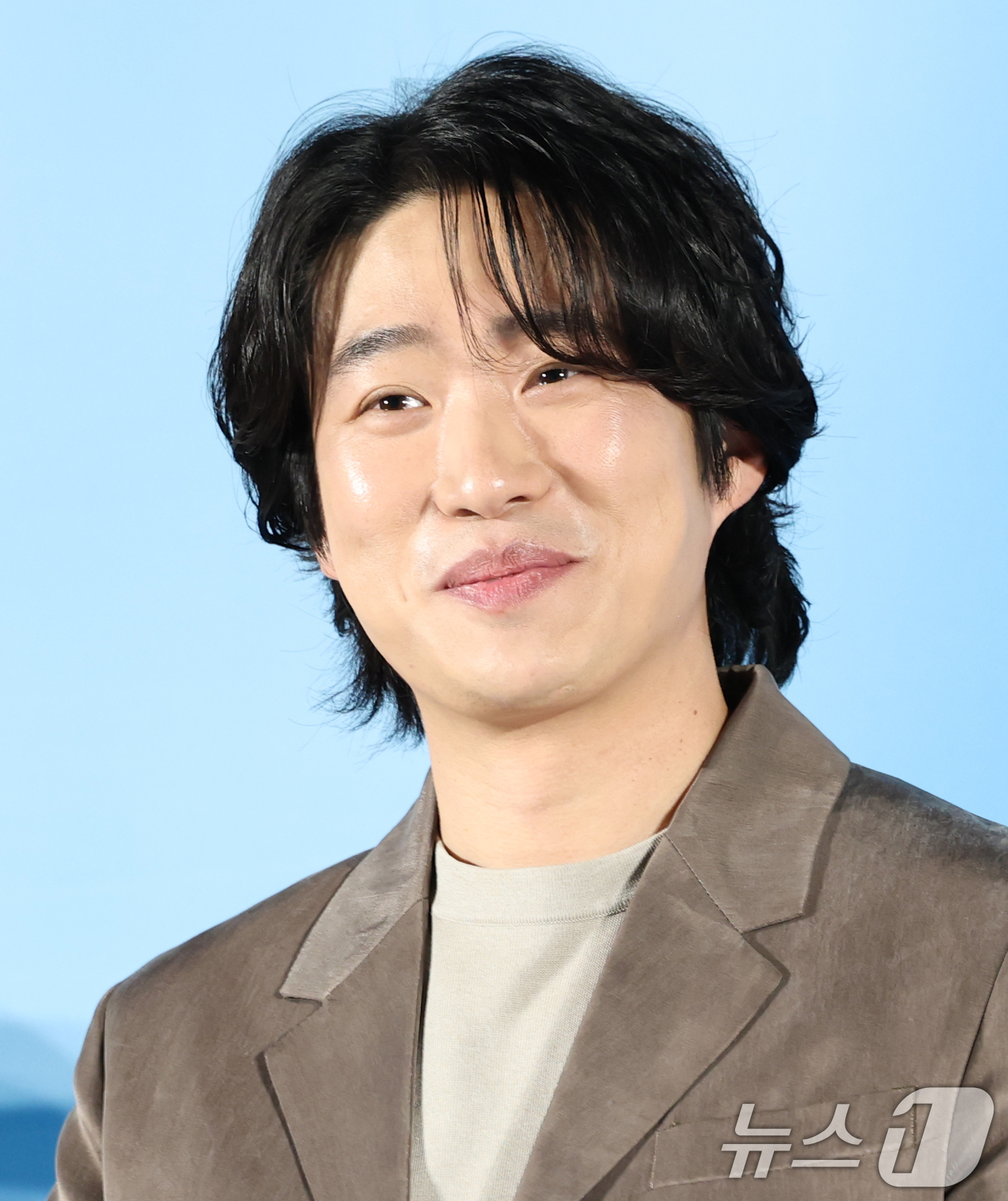 (서울=뉴스1) 권현진 기자 = 배우 안재홍이 12일 오전 서울 광진구 롯데시네마 건대입구점에서 열린 영화 '하이파이브' 제작보고회에 참석해 미소를 짓고 있다.'하이파이브'는 장기 …