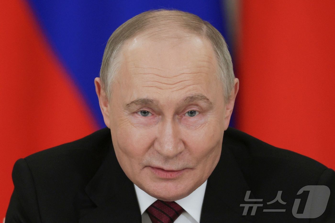 (모스크바 AFP=뉴스1) 우동명 기자 = 블라디미르 푸틴 러시아 대통령이 11일(현지시간) 모스크바에서 제2차 세계대전 승리 기념일 축하 행사를 마친 뒤 취재진을 만나 "우리는 …