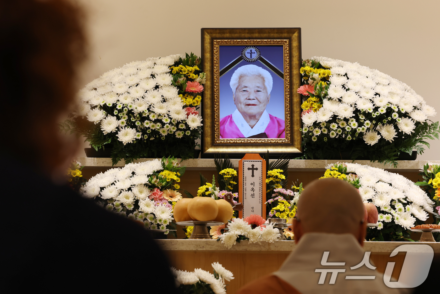 (용인=뉴스1) 김영운 기자 = 12일 경기 용인시 처인구 쉴낙원 경기장례식장에 일본군 위안부 피해자인 故 이옥선 할머니(부산 출생) 빈소가 마련돼 있다.이 할머니의 발인은 오는 …