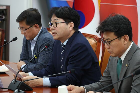 '출산 가산점?' 입사 전 애 낳으란 거냐…민주, 김문수의원 징계 검토