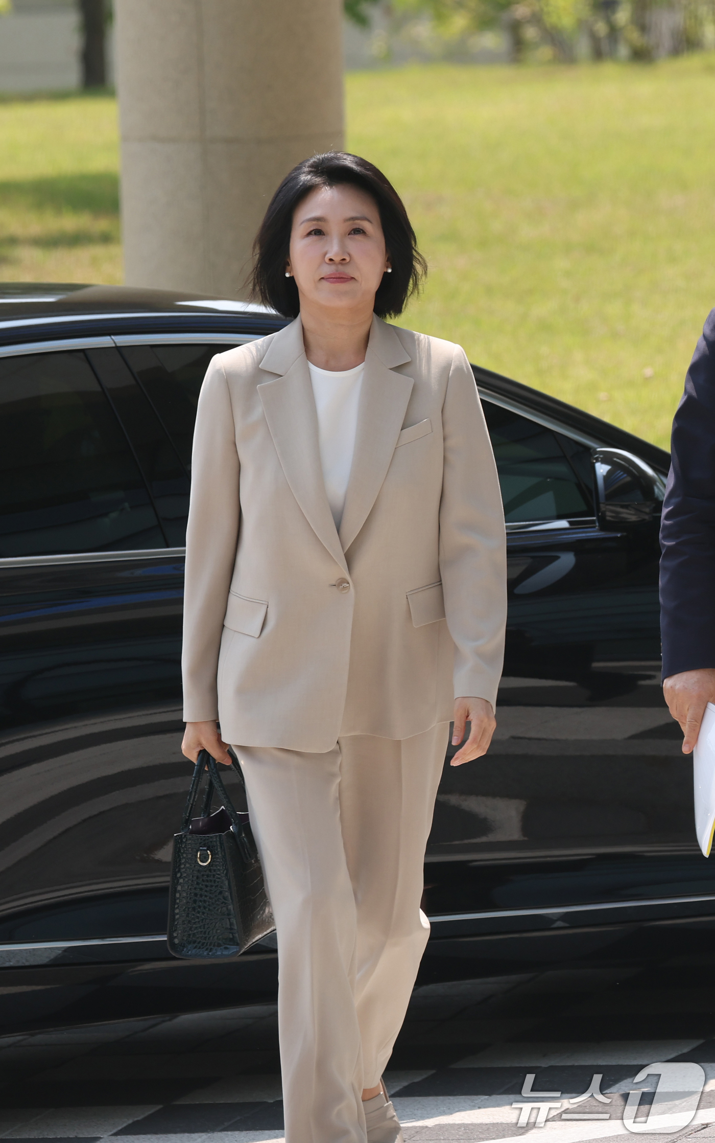 (수원=뉴스1) 김영운 기자 = '공직선거법 위반' 혐의로 1심에서 벌금형을 선고받은 이재명 더불어민주당 대통령 후보의 부인 김혜경 여사가 12일 오후 경기 수원시 영통구 수원고등 …