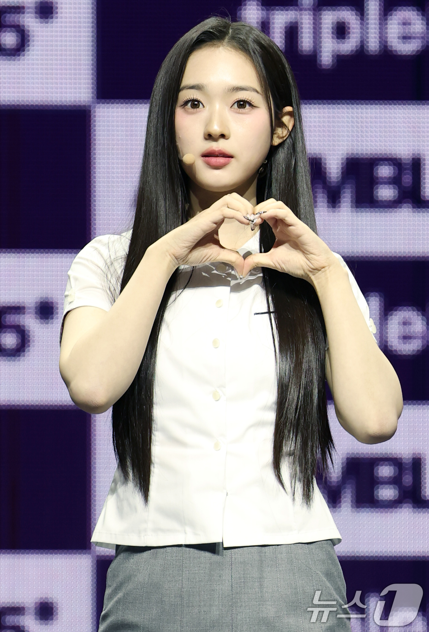 (서울=뉴스1) 권현진 기자 = 그룹 트리플에스(tripleS) 김수민이 12일 서울 용산구의 블루스퀘어에서 가진 새 앨범 'ASSEMBLE 25(어셈블25)' 쇼케이스에서 포즈를 …