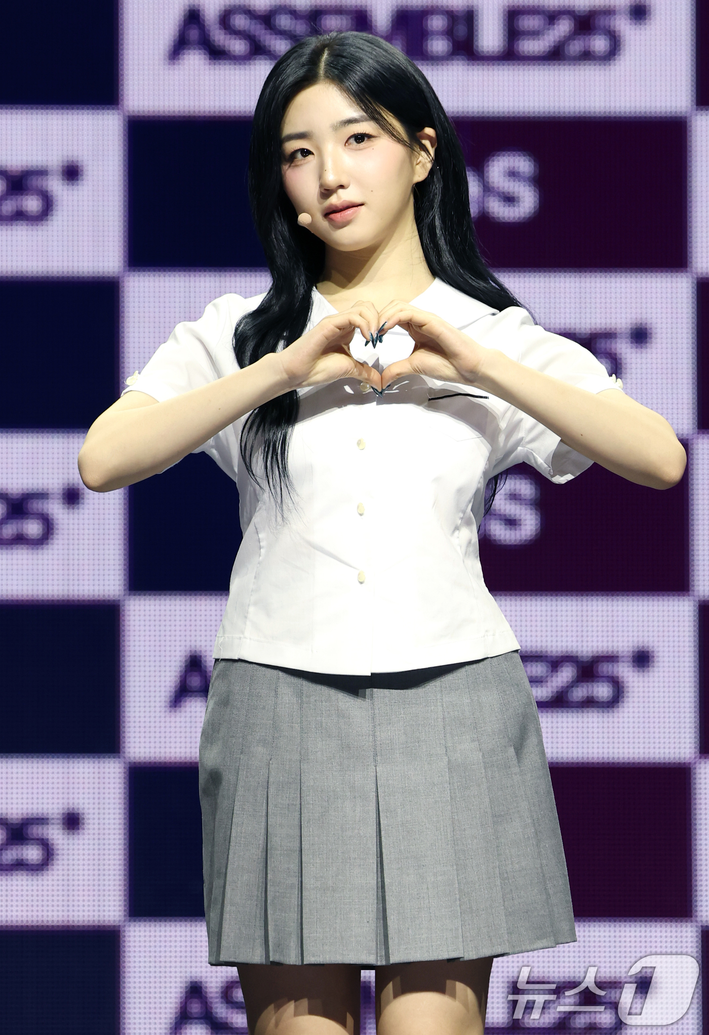 (서울=뉴스1) 권현진 기자 = 그룹 트리플에스(tripleS) 박소현이 12일 서울 용산구의 블루스퀘어에서 가진 새 앨범 'ASSEMBLE 25(어셈블25)' 쇼케이스에서 포즈를 …