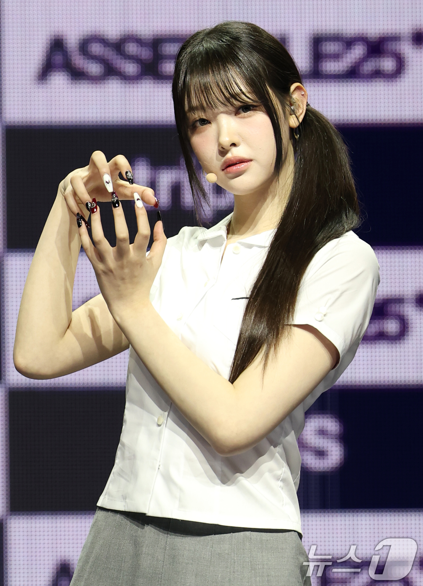 (서울=뉴스1) 권현진 기자 = 그룹 트리플에스(tripleS) 린이 12일 서울 용산구의 블루스퀘어에서 가진 새 앨범 'ASSEMBLE 25(어셈블25)' 쇼케이스에서 포즈를 취 …