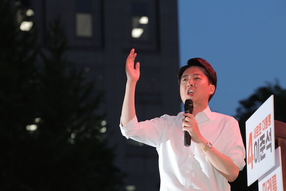 이준석, 광화문서 출정식…"이재명 패배 안겼던 내가 대선 승리 카드"