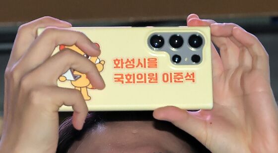 지지자들 촬영하는 이준석