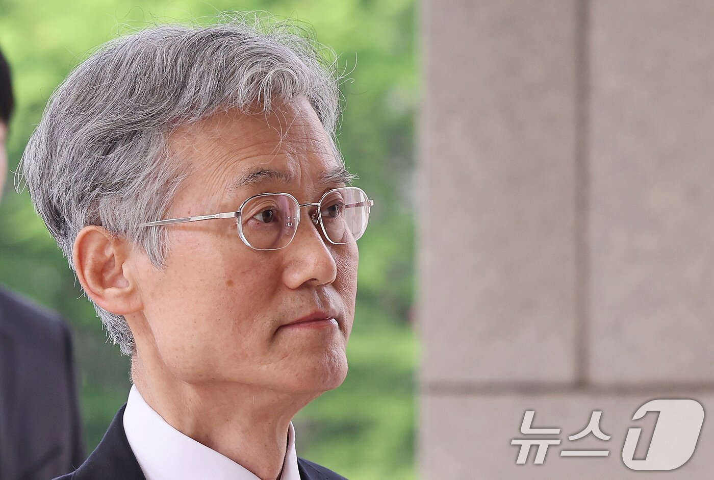 본문 이미지 - 조희대 대법원장이 13일 오전 서울 서초구 대법원으로 출근을 하고 있다. 2025.5.13/뉴스1 ⓒ News1 이동해 기자