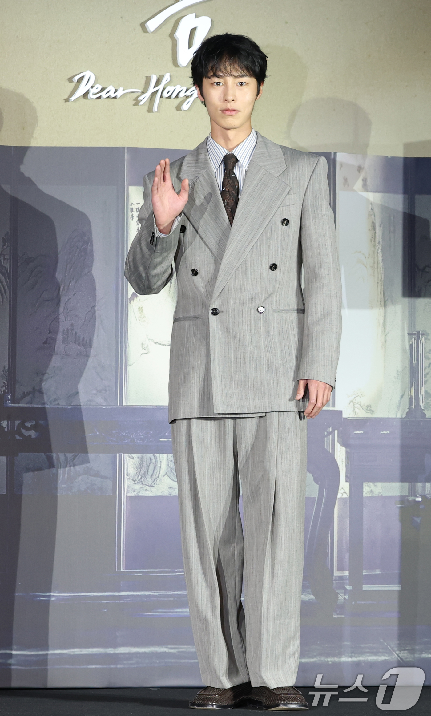 (서울=뉴스1) 권현진 기자 = 배우 이재욱이13일 서울 구로구 라마다서울 신도림 호텔에서 열린 넷플릭스 시리즈 '탄금' (극본 김진아/연출 김홍선) 제작발표회에 참석해 포즈를 취 …