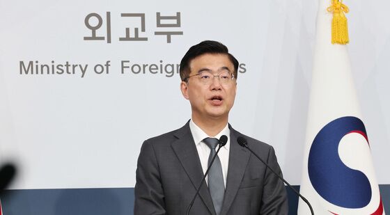 브리핑하는 이재웅 외교부 대변인
