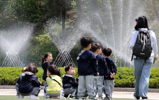 [오늘의 날씨] 충북·세종(14일, 수)…낮 26~29도, 큰 일교차 주의