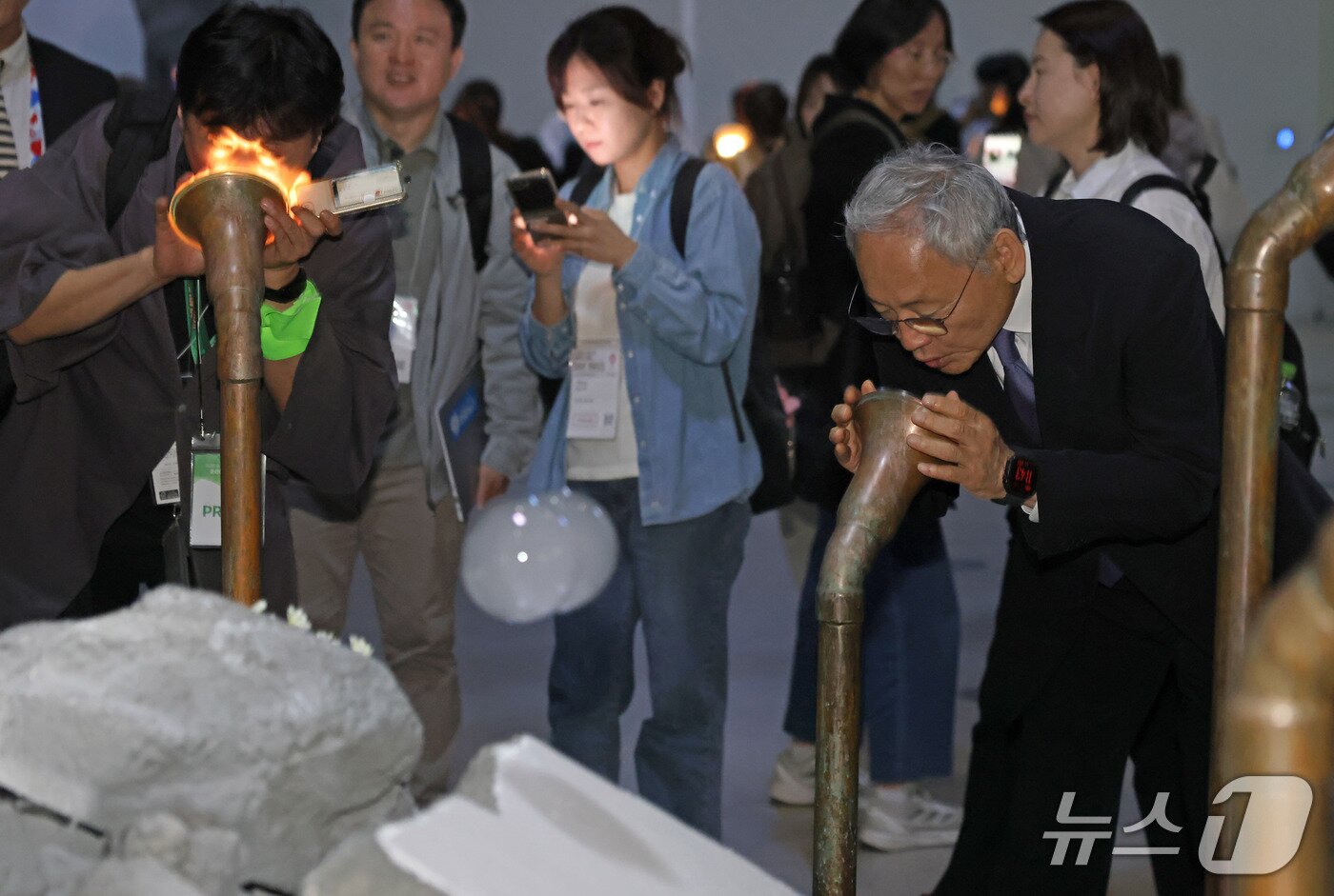 본문 이미지 - 문화체육관광부가 &#39;2025 오사카·간사이 세계 엑스포&#39;에서 13일 &#39;한국의 날&#39;을 맞아 조선통신사를 재현하고 전통과 현대를 아우르는 다양한 문화행사를 펼쳤다.