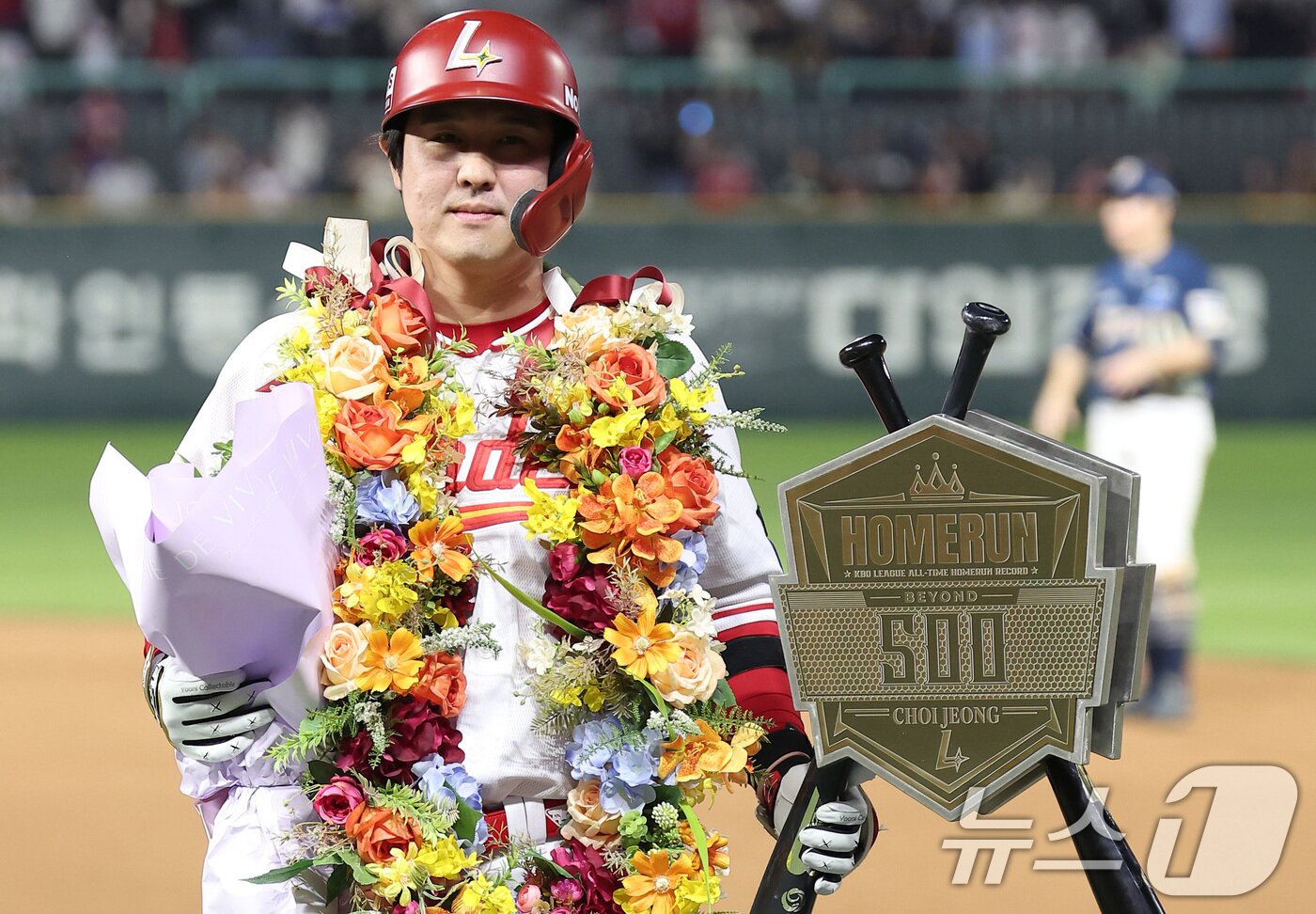 본문 이미지 - 통산 500홈런 고지를 밟은 SSG 랜더스 최정. 2025.5.13/뉴스1 ⓒ News1 김성진 기자