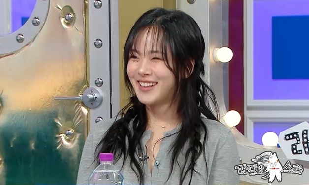 비비 "워터밤서 티셔츠 벗다가 수영복 끈 풀려" 아찔