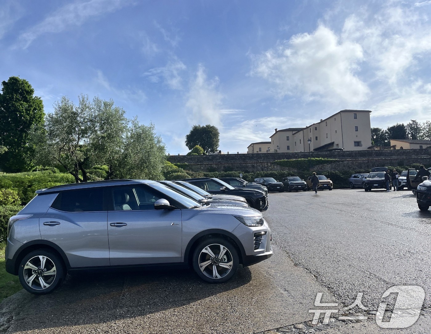 (서울=뉴스1) = KG 모빌리티가 이탈리아 시장에 액티언과 함께 KGM 브랜드를 론칭하며 수출 물량 확대에 나섰다고 14일 밝혔다. (KG모빌리티 제공. 재판매 및 DB 금지) …