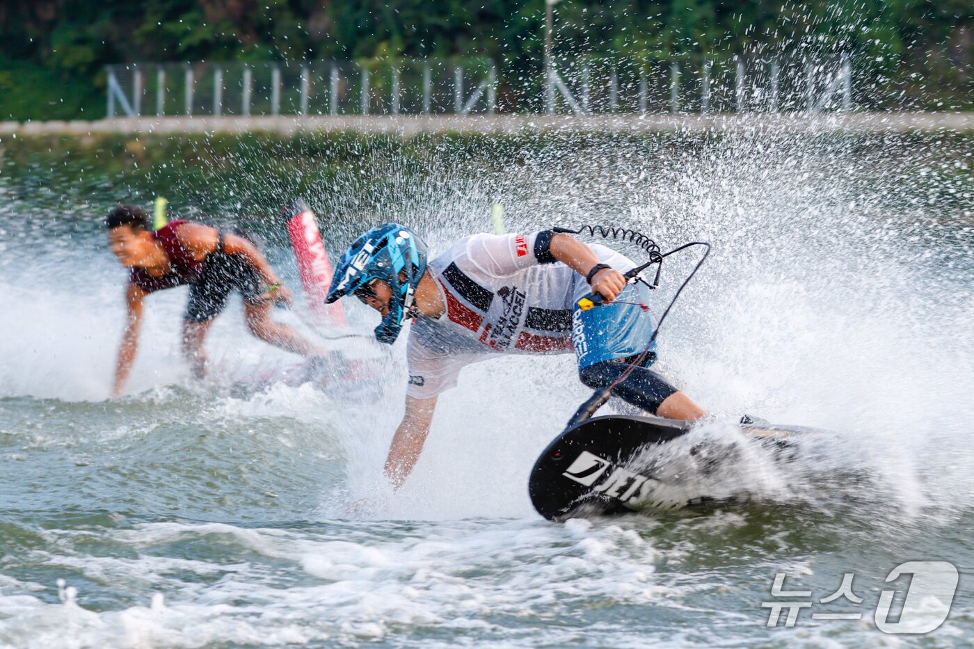 본문 이미지 - 지난해 단양에서 열린 모터서프 대회(단양군 제공)/뉴스1 