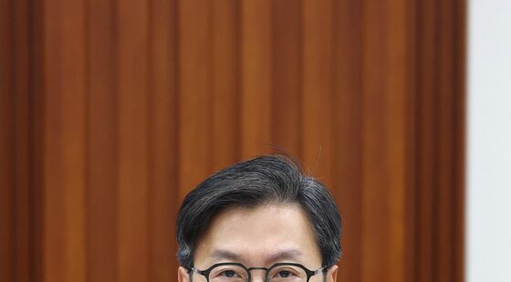 발언하는 김범석 직무대행