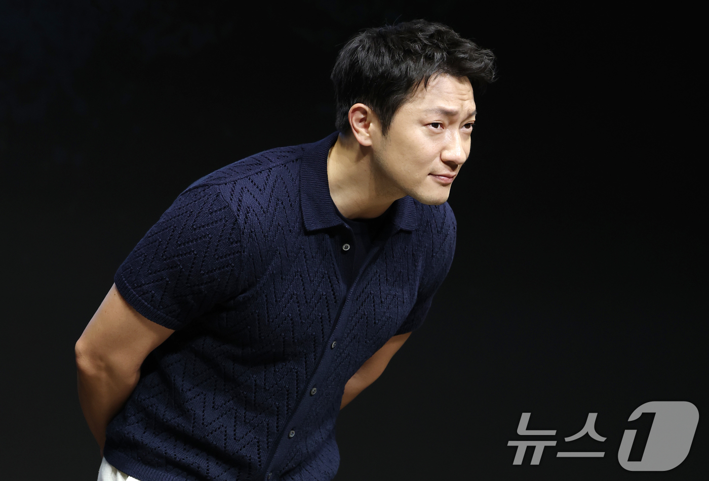 (서울=뉴스1) 권현진 기자 = 배우 손석구가 14일 서울 종로구 JW 메리어트 동대문 스퀘어 서울에서 열린 디즈니+ 오리지널 시리즈 '나인 퍼즐' 제작발표회에서 포즈를 취하고 있 …