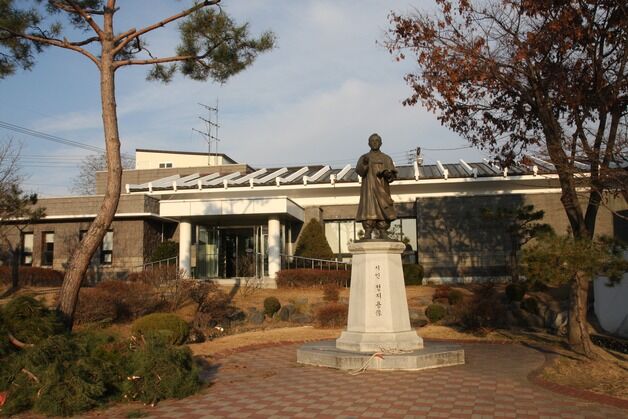 향수 시인 정지용 후배들 '한자리'…옥천군·휘문고 문학 교류