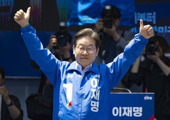 '이순신 정신' 이재명 "총보다 강한 투표…기회달라"(종합)