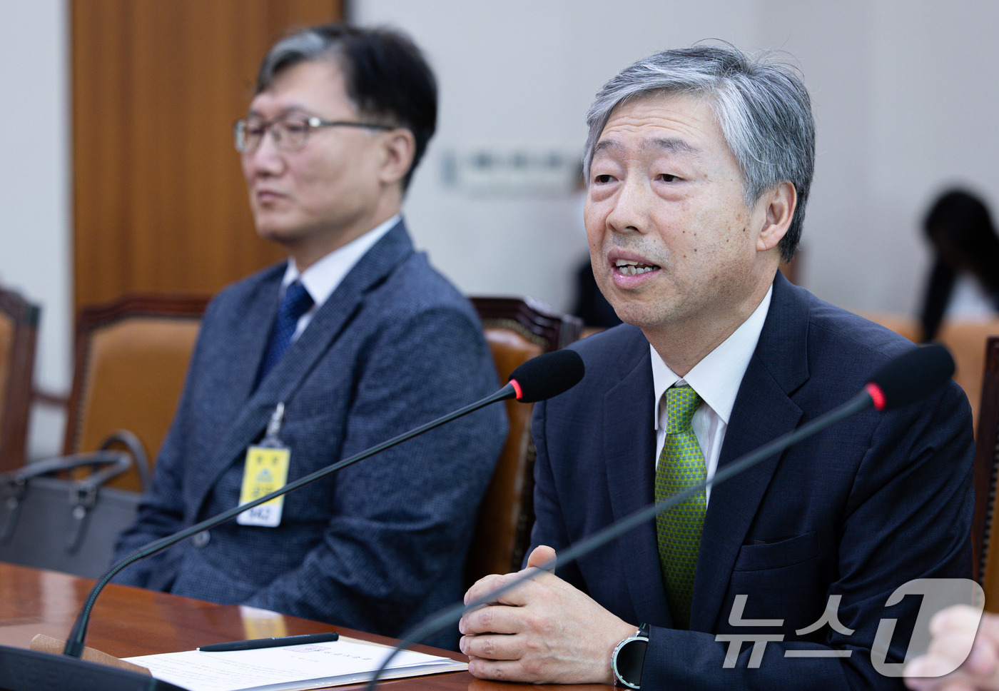 (서울=뉴스1) 이재명 기자 = 서석호 변호사가 14일 오후 서울 여의도 국회 법제사법위원회에서 열린 조희대 대법원장 등 사법부의 대선개입 의혹 진상규명 청문회에서 의원 질의에 답 …