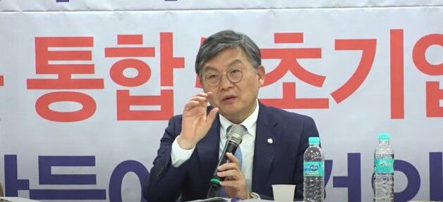 민주 "'지역의사제', 의대 입학 단계부터 공공·군·산재병원 근무지 결정"