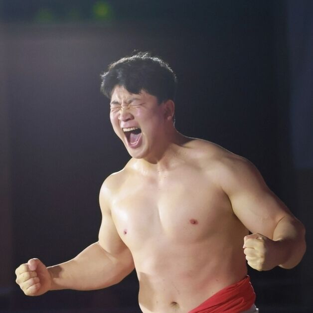 울주군청 김무호, 유성온천장사대회 한라장사 등극…통산 7번째