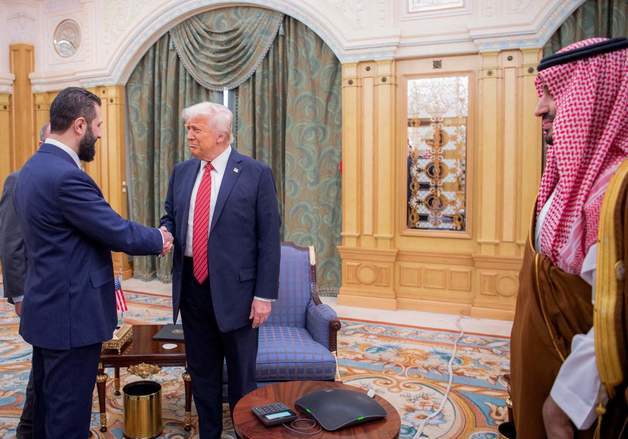 트럼프, 알카에다 출신 시리아 대통령과 회담…제재유예 재연장