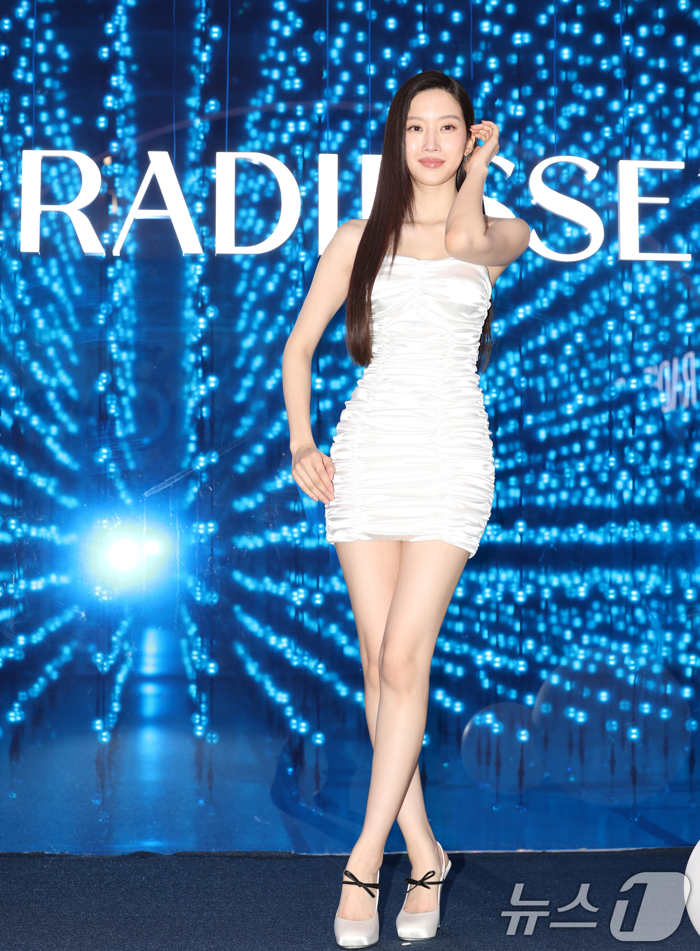 (서울=뉴스1) 권현진 기자 = 배우 문가영이 15일 오전 서울 성동구 XYZ 서울에서 열린 글로벌 메디컬 에스테틱 브랜드 레디어스 팝업 스튜디오 오픈 기념 행사에 참석해 포즈를 …