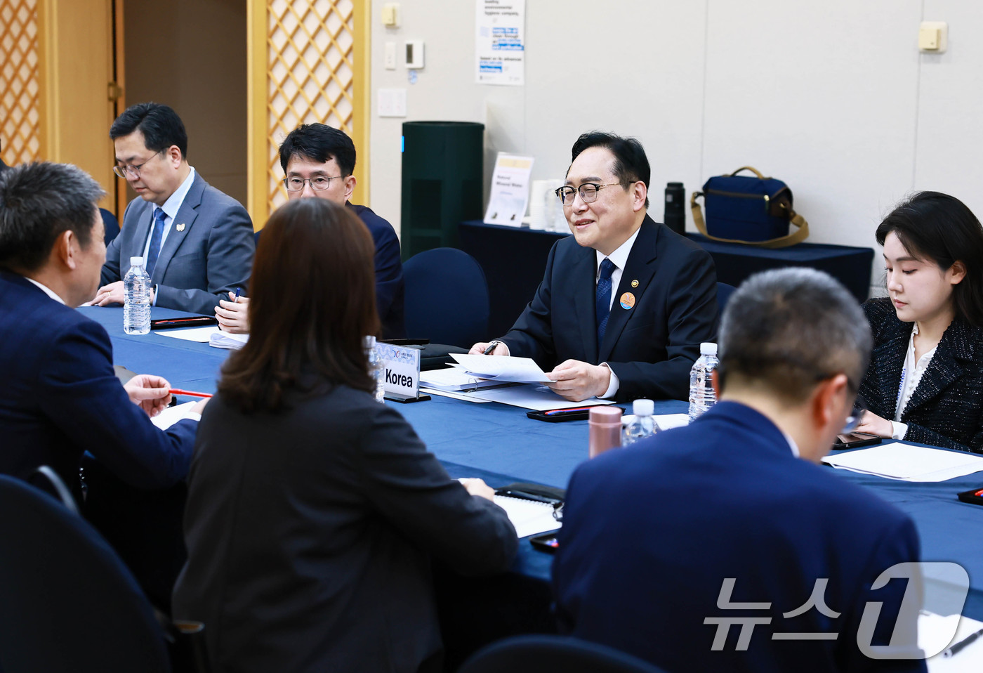 (서울=뉴스1) = 정인교 산업통상자원부 통상교섭본부장이 15일 제주 서귀포시 제주국제컨벤션센터에서 열린 '2025 APEC 통상장관회의'에 참석해 리청강 중국 상무부 국제무역협상 …